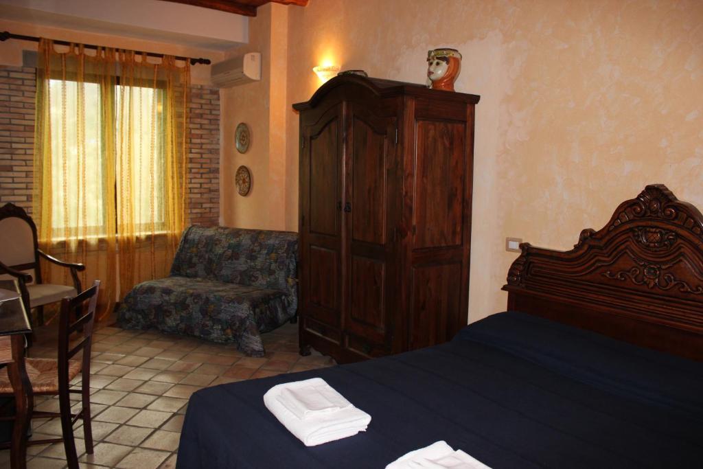 Villa Almoezia Charming B&B Taormina Room photo